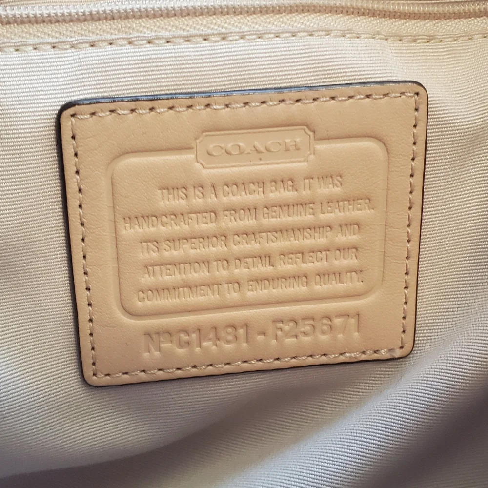 Coach | Peyton Leather Cora Domed Satchel - Picture 5 of 6